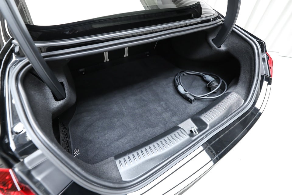 Mercedes CLA350 electric Progressive Advance Plus 4Matic 4d