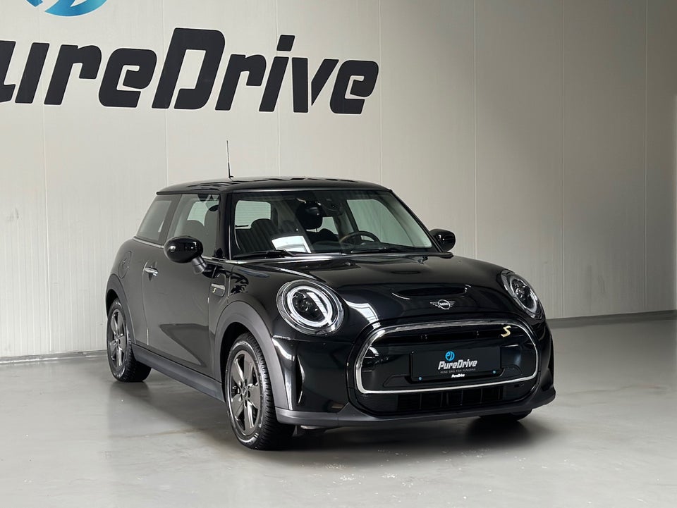 MINI Cooper SE Essential 3d