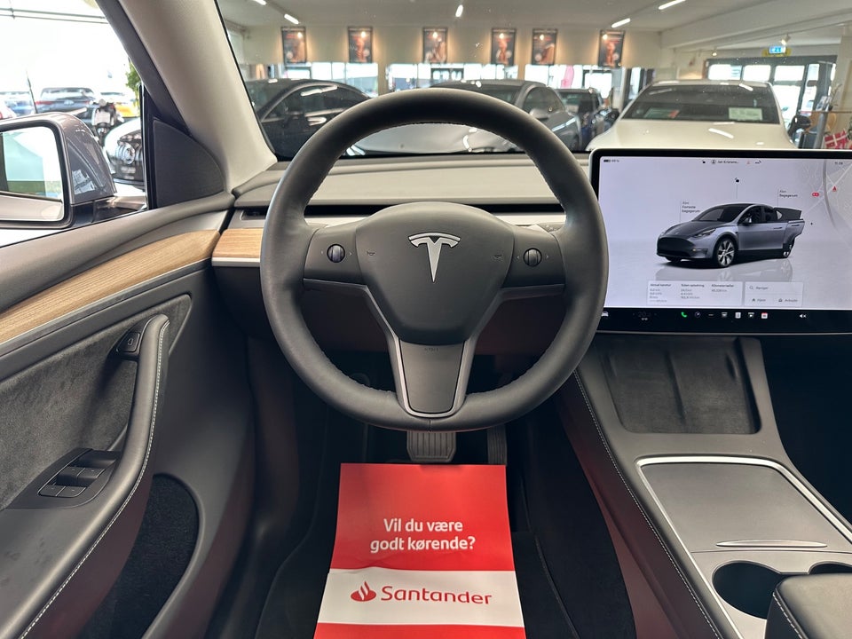 Tesla Model Y Long Range AWD 5d