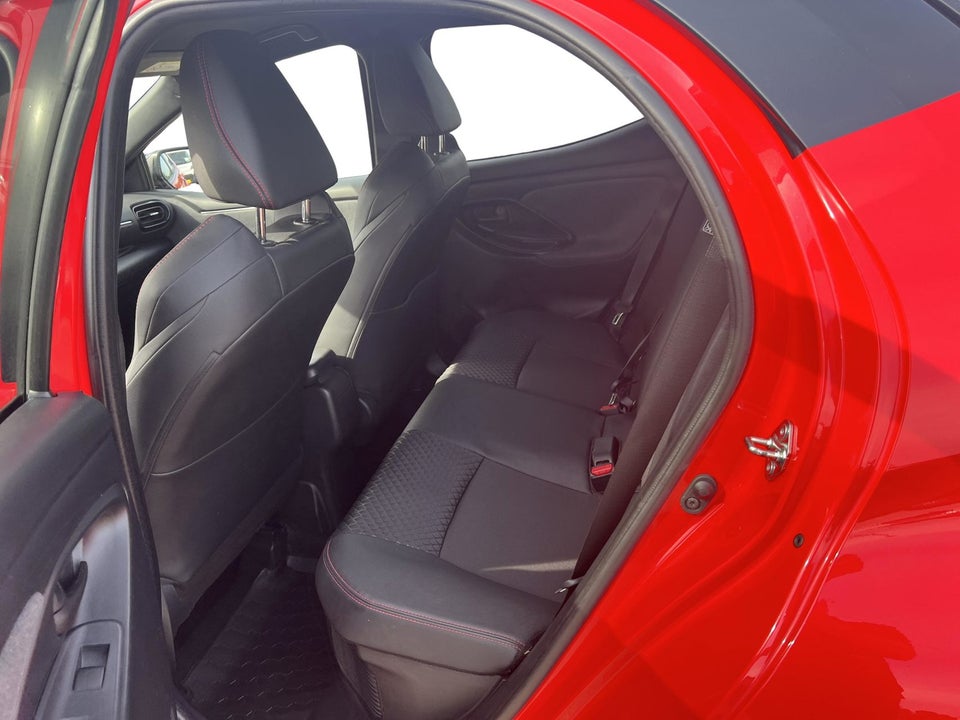 Toyota Yaris 1,5 Hybrid H3 Premier Edition e-CVT 5d