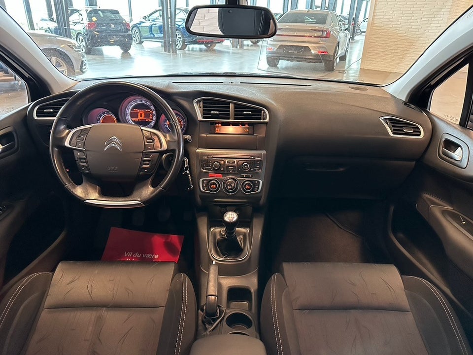 Citroën C4 1,6 HDi 110 Attraction 5d
