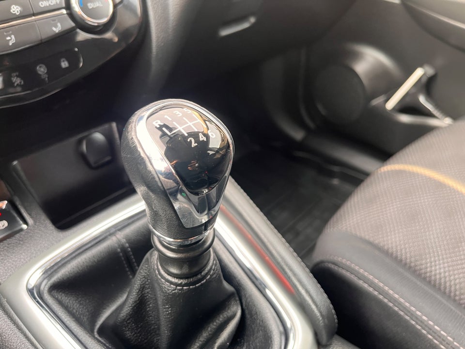 Nissan Qashqai 1,2 Dig-T 115 Acenta Van 5d