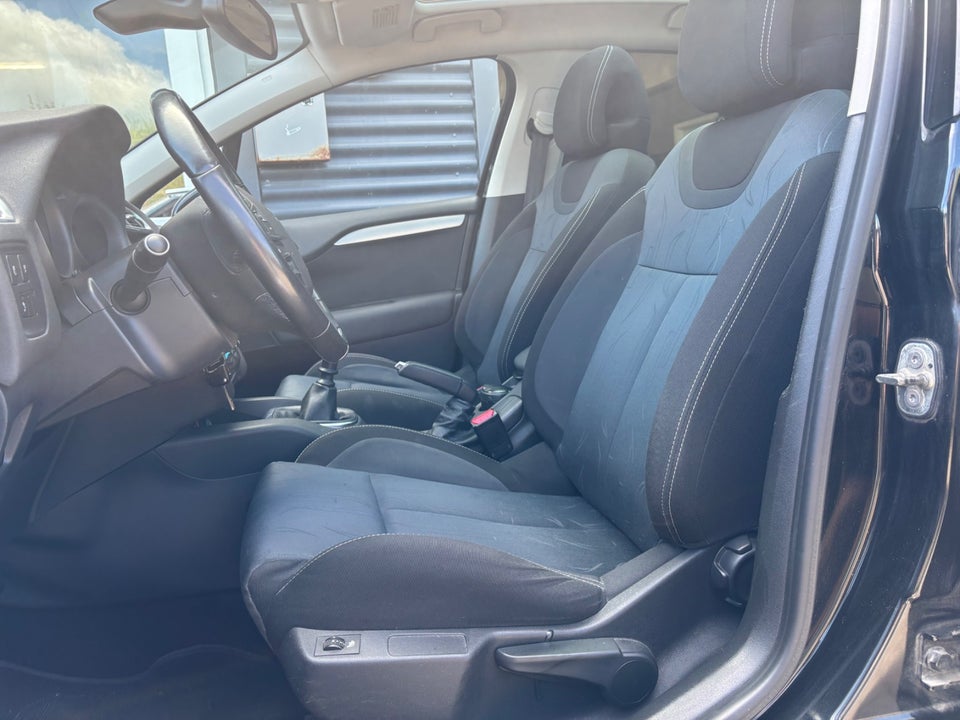 Citroën C4 1,6 e-HDi 112 Seduction 5d