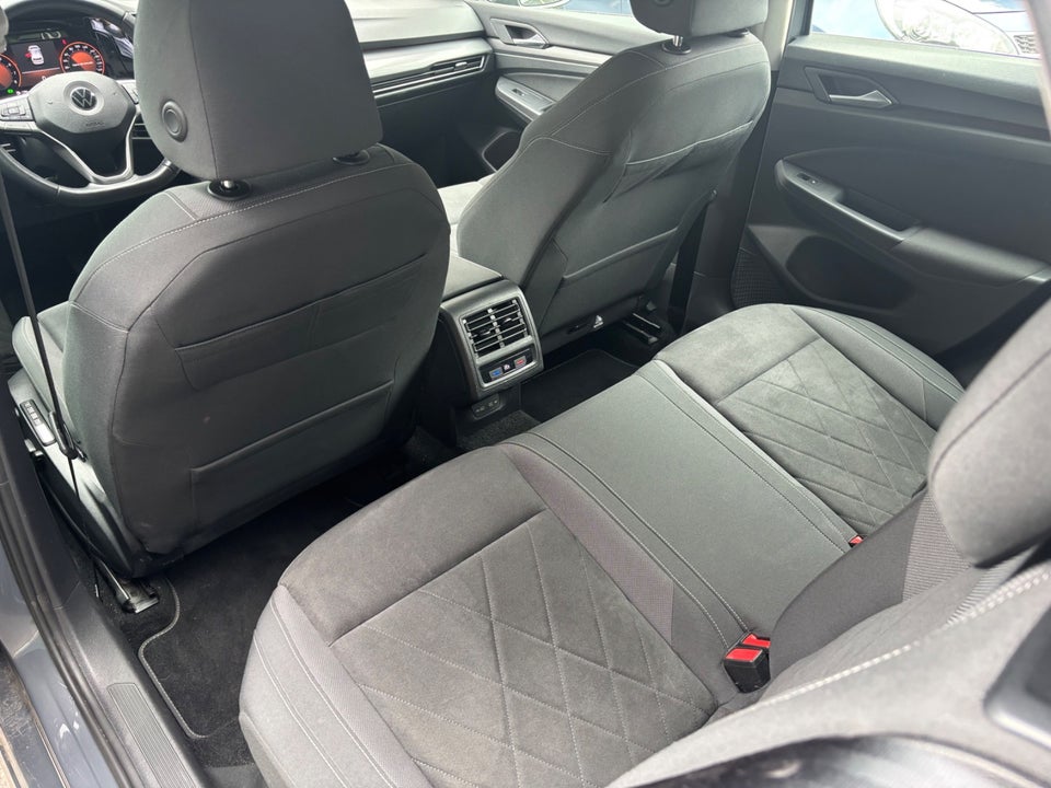 VW Golf VIII 1,5 eTSi 150 Style DSG 5d