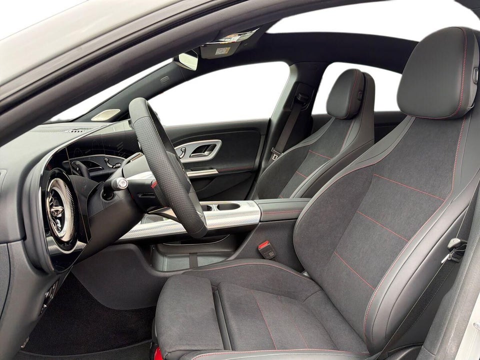 Mercedes CLA350 EQ 4Matic 4d
