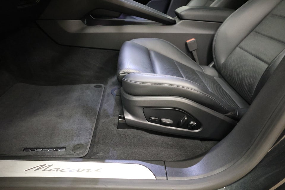 Porsche Macan 4 5d