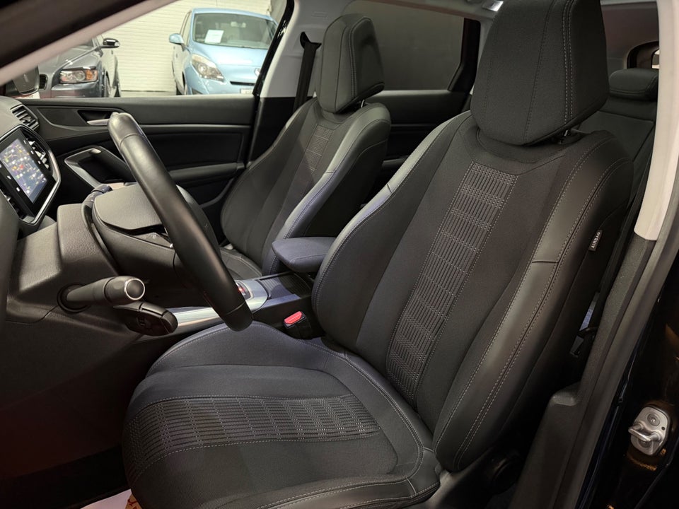 Peugeot 308 1,5 BlueHDi 130 Allure+ Sky SW 5d