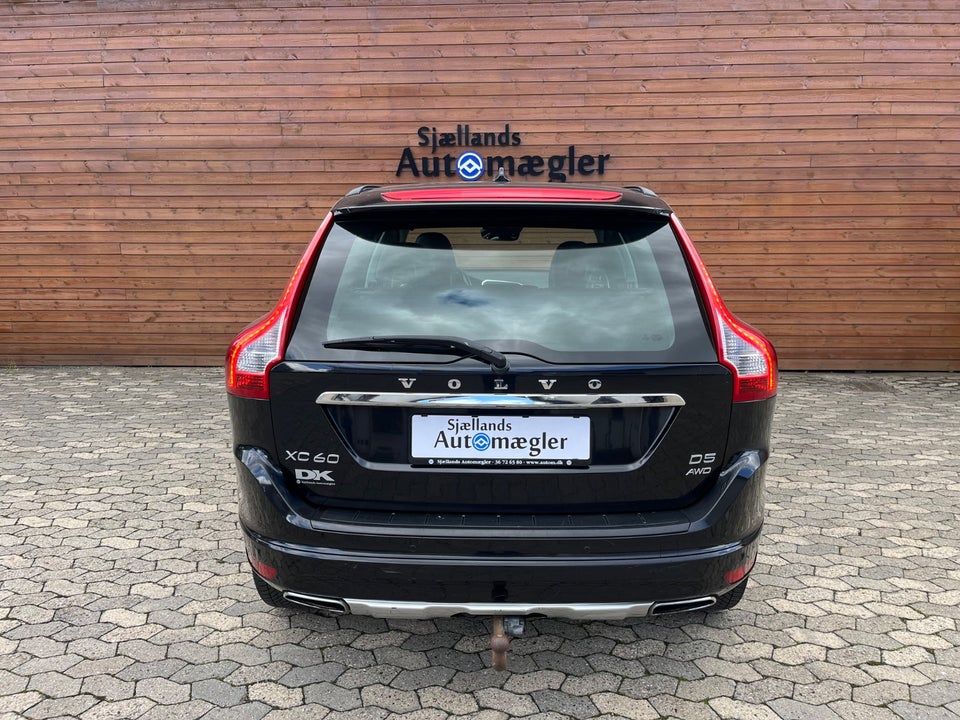 Volvo XC60 2,4 D5 215 Momentum aut. AWD 5d