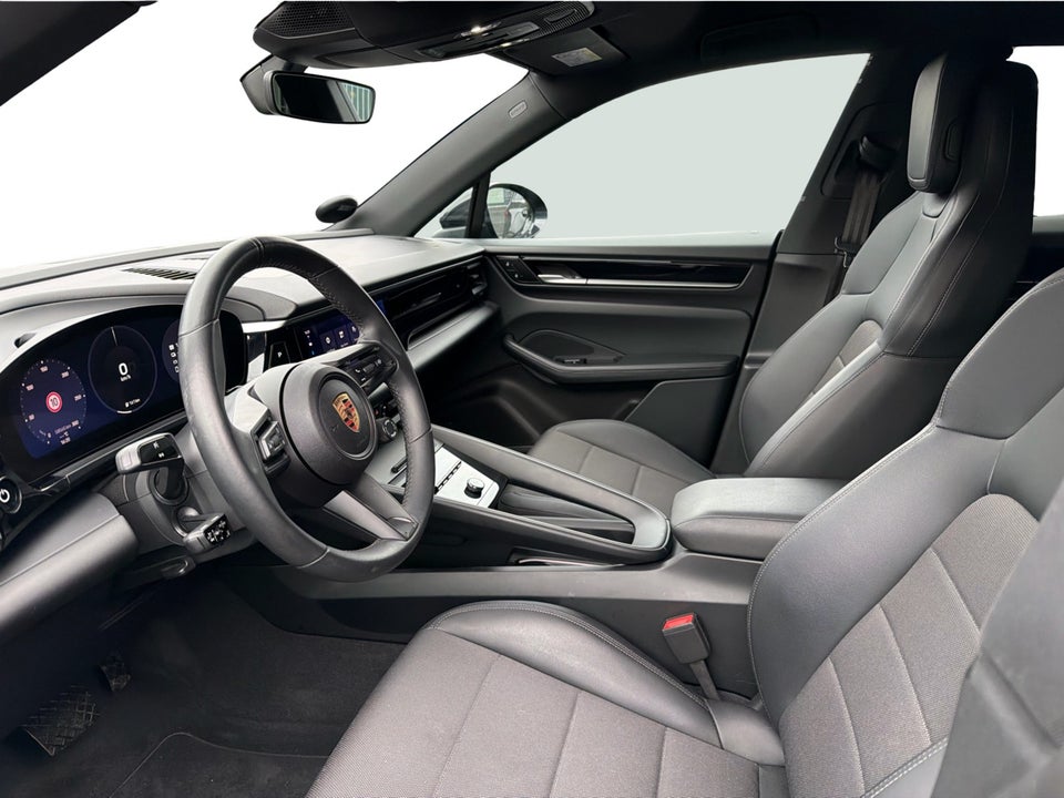 Porsche Macan 4 5d