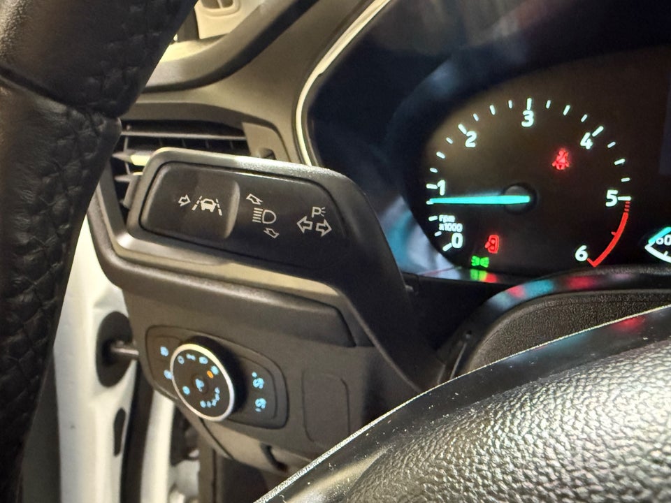 Ford Focus 1,5 EcoBlue Titanium Business stc. Van 5d