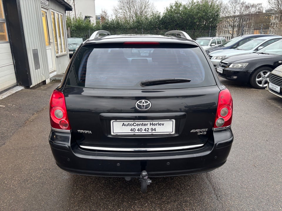 Toyota Avensis 2,0 D-4D Sol stc. 5d