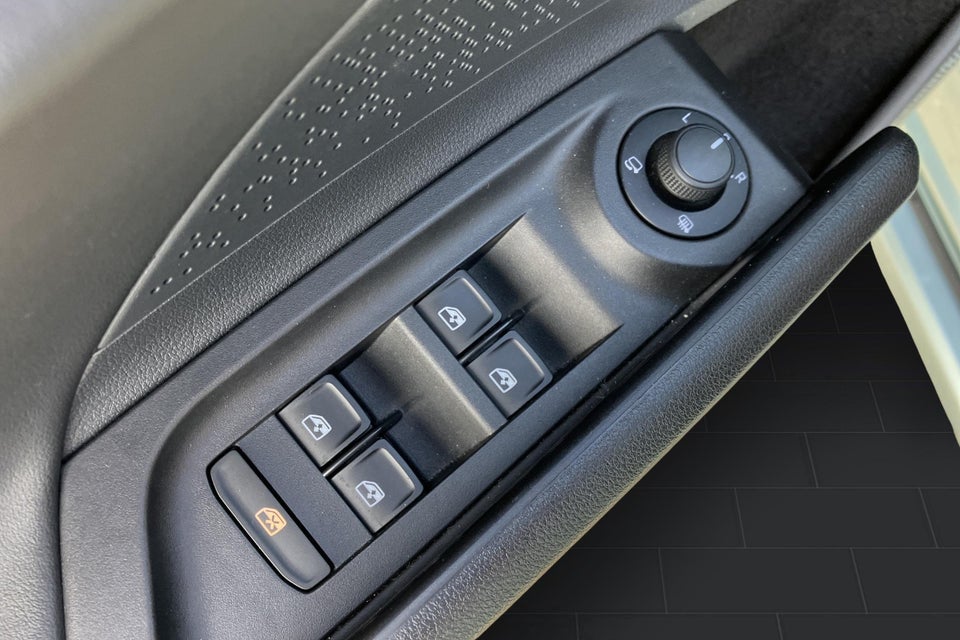 Skoda Enyaq 80x iV Founders Edition 5d