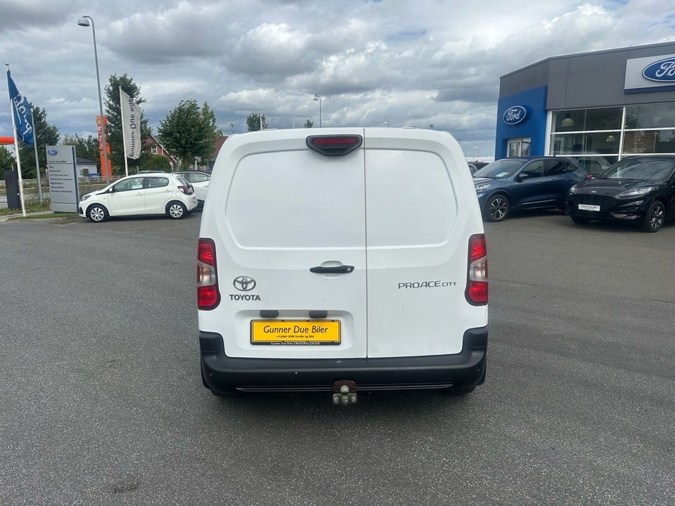 Toyota ProAce City 1,5 D 102 Medium Comfort 6d