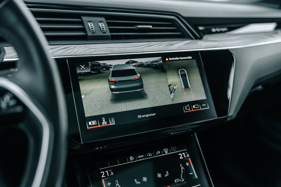 Audi Q8 e-tron 55 Advanced quattro 5d