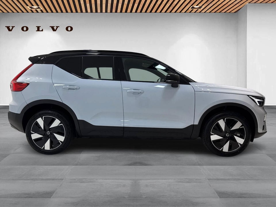 Volvo XC40 ReCharge Extended Range Plus 5d