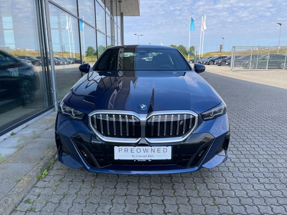 BMW i5 eDrive40 M-Sport 4d