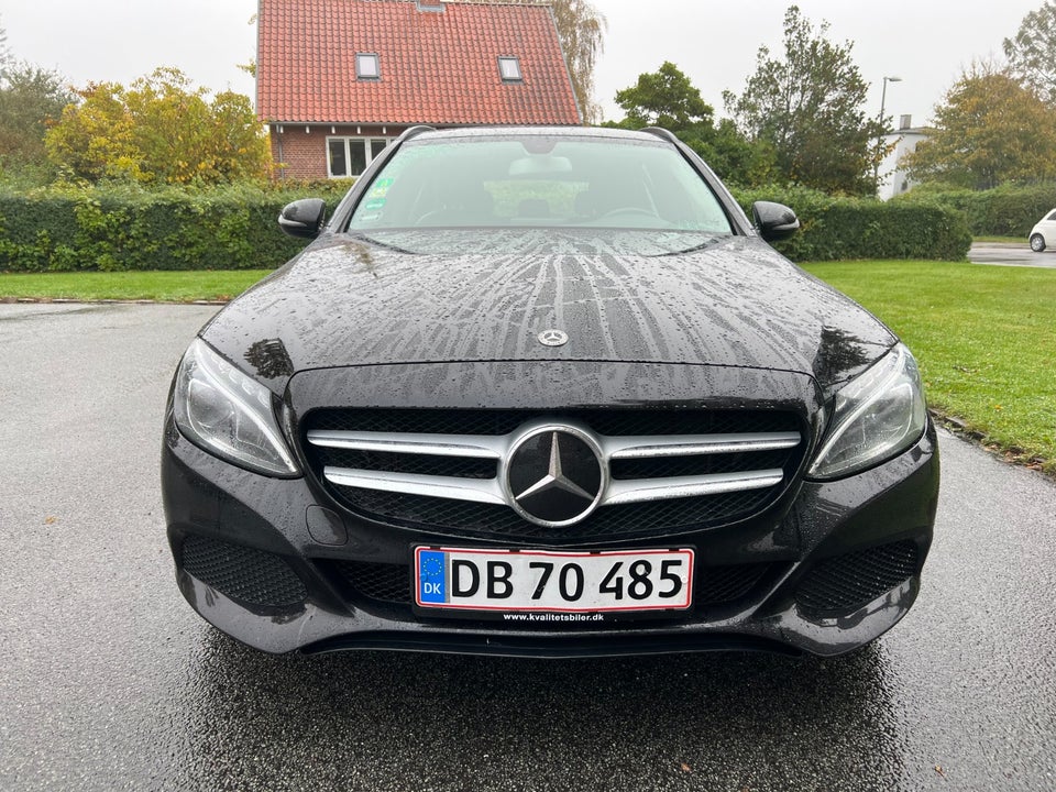 Mercedes C220 d 2,2 Avantgarde stc. aut. 5d