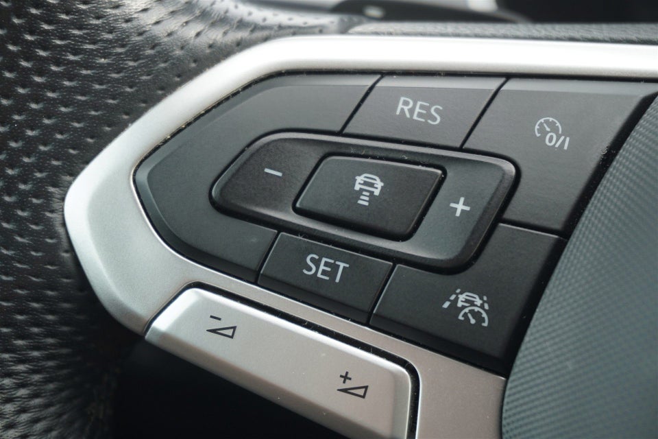 VW Passat 1,4 GTE High Variant DSG 5d