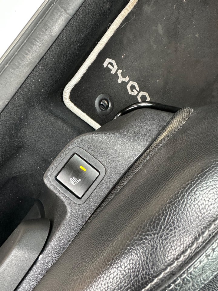 Toyota Aygo 1,0 VVT-i x-cellence 5d