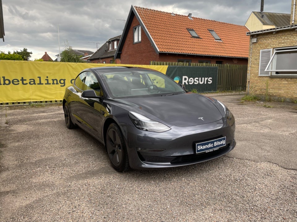 Tesla Model 3 Long Range AWD 4d