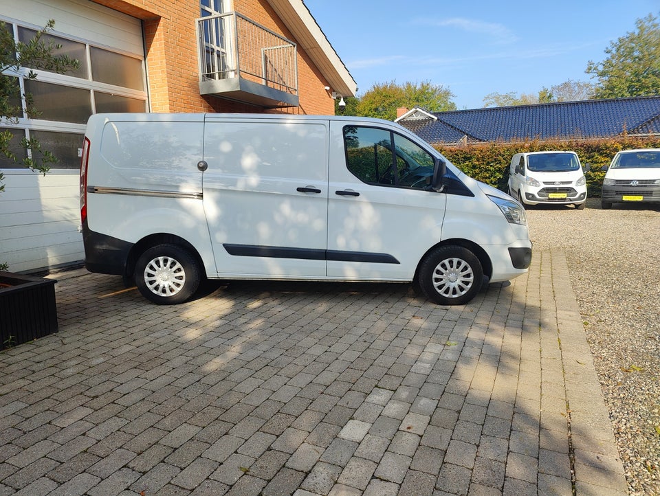 Ford Transit Custom 270S 2,2 TDCi 125 Trend Van 5d