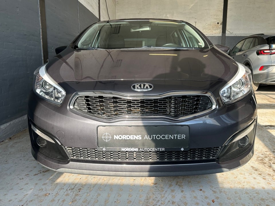 Kia Ceed 1,6 CRDi 136 Style 5d
