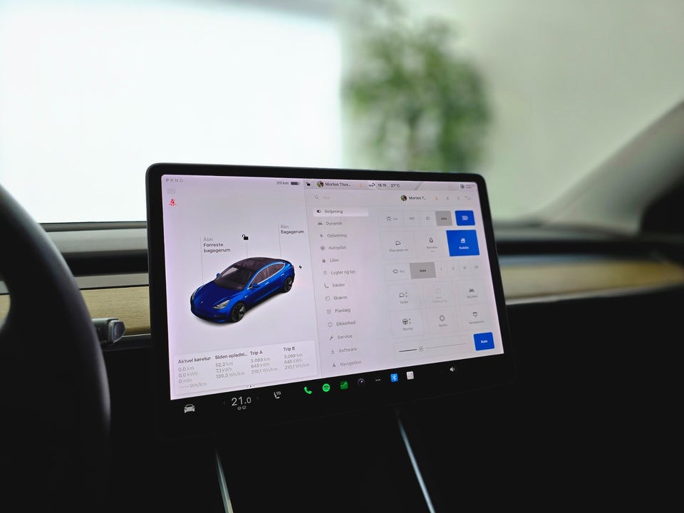Tesla Model 3 Standard Range+ RWD 4d