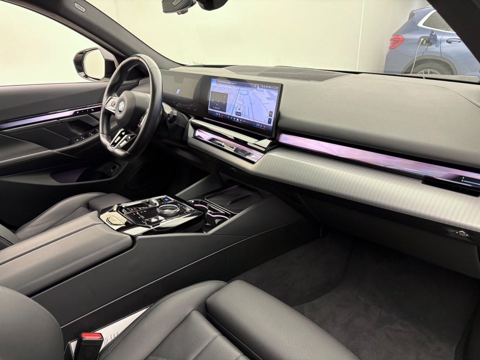 BMW i5 eDrive40 Fully Charged M-Sport 4d