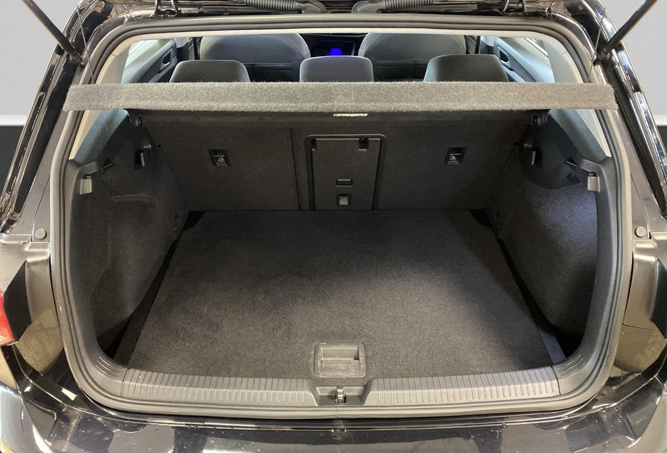 VW Golf VIII 1,5 eTSi 150 Style DSG 5d