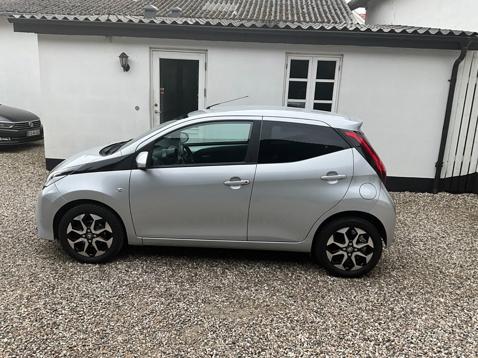 Toyota Aygo 1,0 VVT-i x-pose x-shift 5d