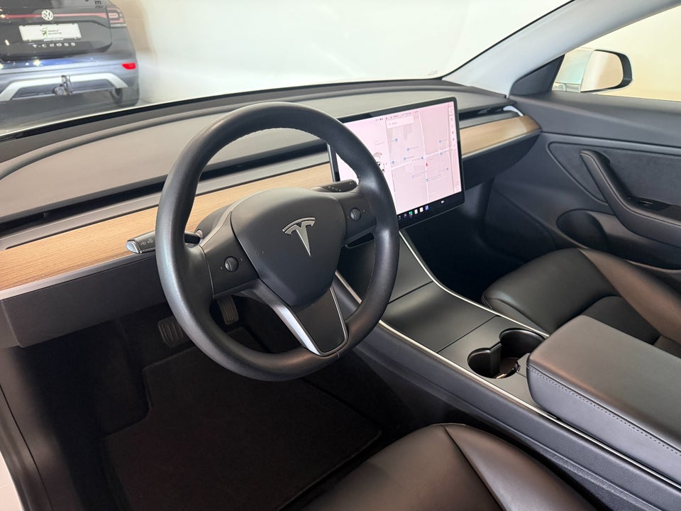 Tesla Model 3 Long Range AWD 4d