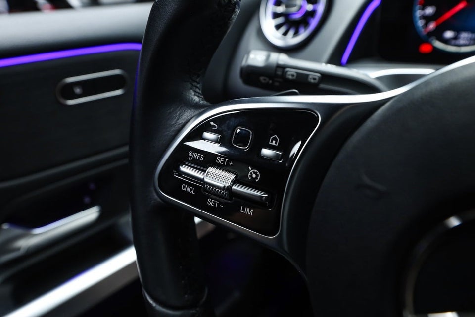 Mercedes EQB300 Progressive 4Matic Van 5d