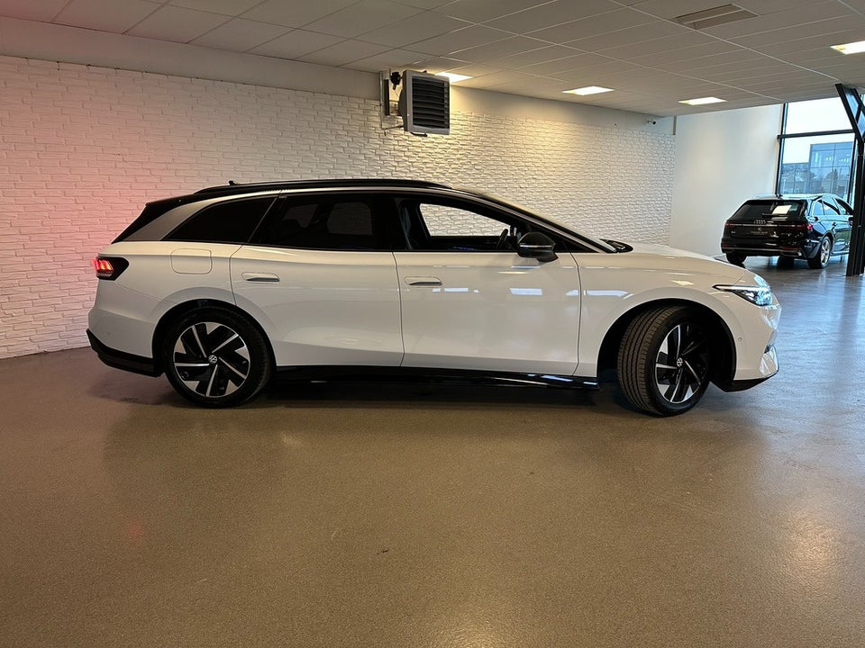 VW ID.7 77 Pro Tourer 5d