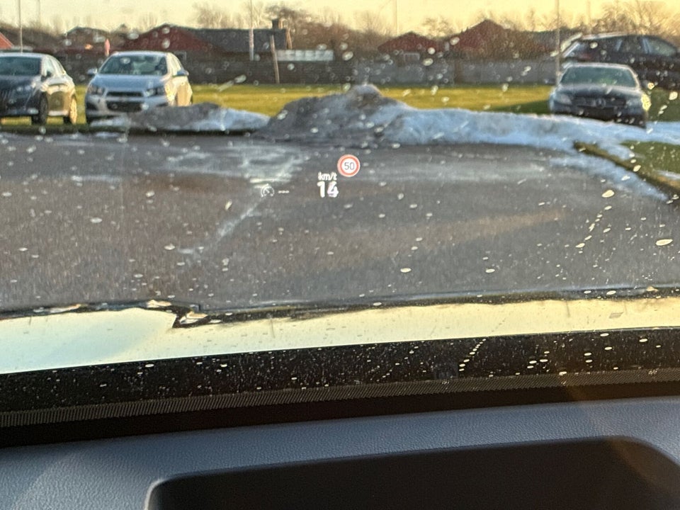 Ford Explorer 77 Premium Extended Range 5d