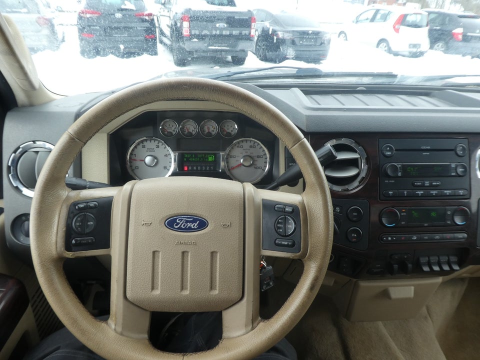 Ford F-250 6,4 V8 TD Super Duty Lariat aut. 4x4 4d