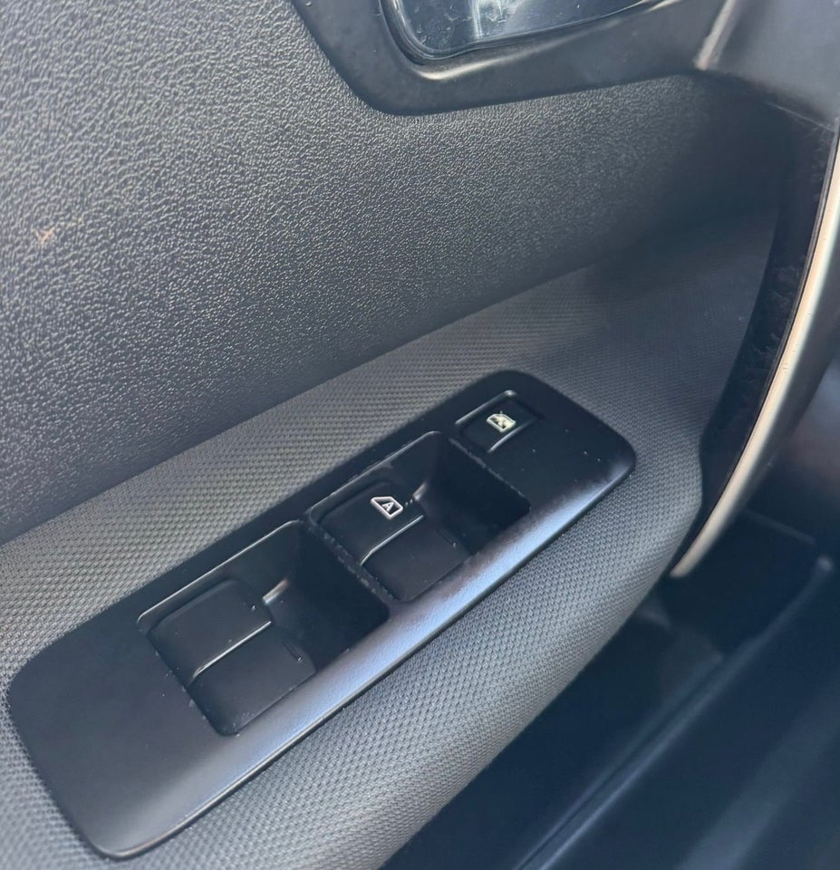 Nissan Qashqai 2,0 Acenta CVT 5d