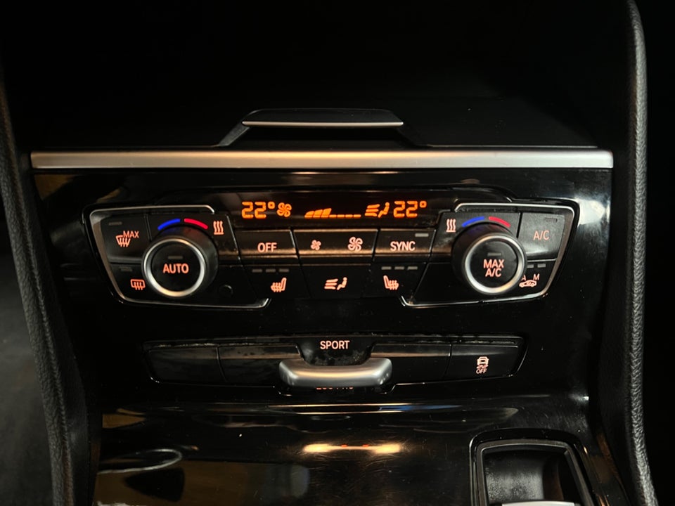 BMW 218d 2,0 Active Tourer 5d