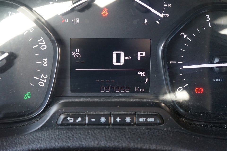 Peugeot Expert 2,0 BlueHDi 122 L2 Plus EAT8 Van