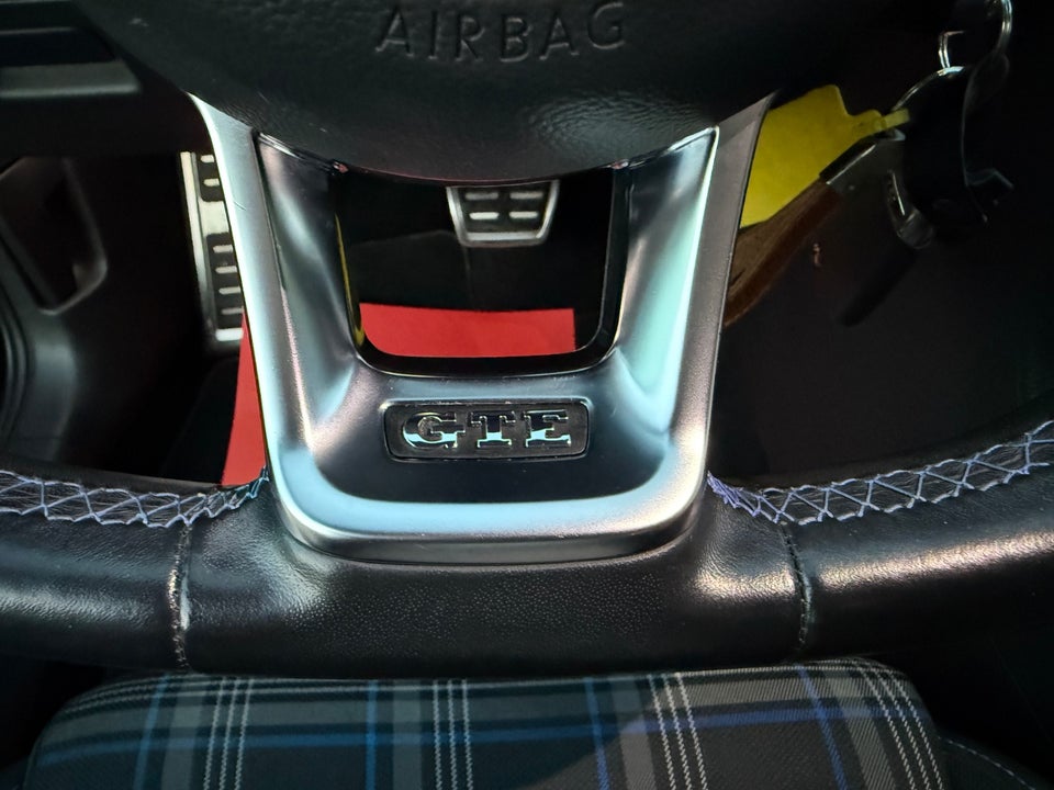 VW Golf VII 1,4 GTE DSG 5d