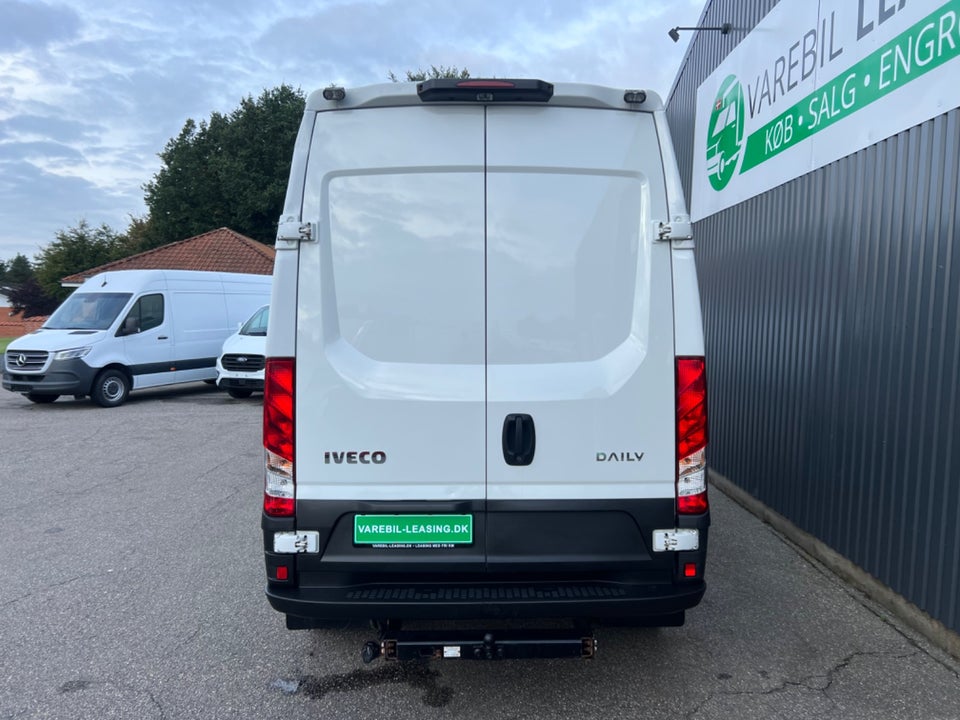 Iveco Daily 2,3 35C16 12m³ Van AG8