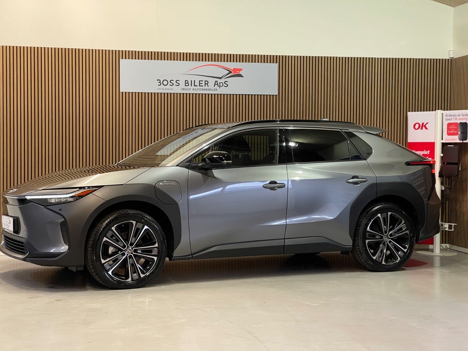 Toyota bZ4X Executive AWD 5d