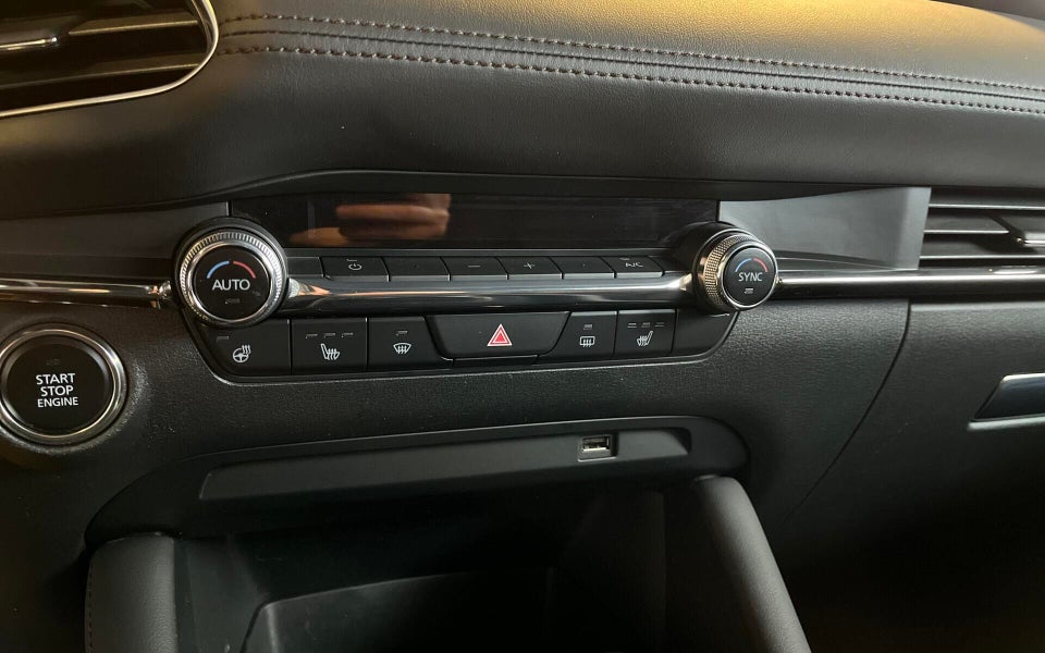 Mazda 3 2,0 e-SkyActiv-G 150 Cosmo aut. 5d