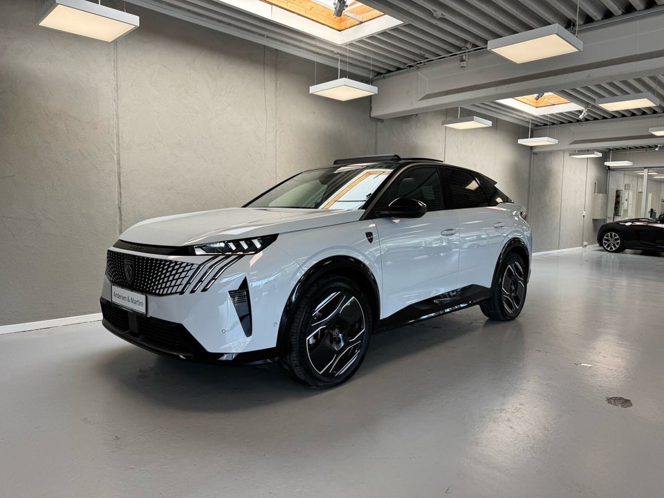 Peugeot e-3008 77 GT Pack 5d