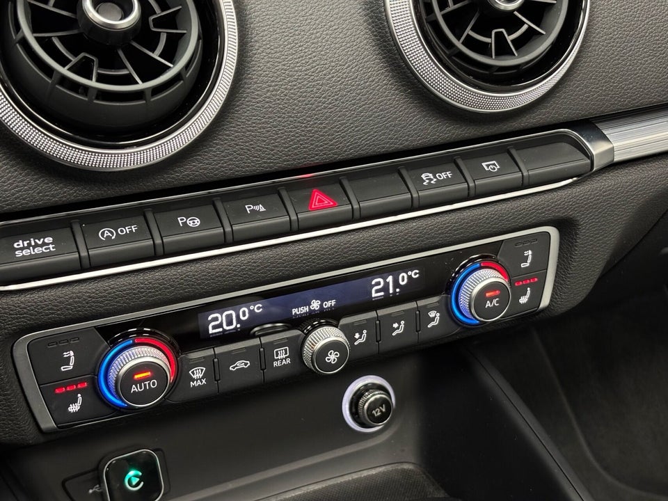 Audi A3 35 TFSi Sport Limited plus Cabriolet S-tr. 2d