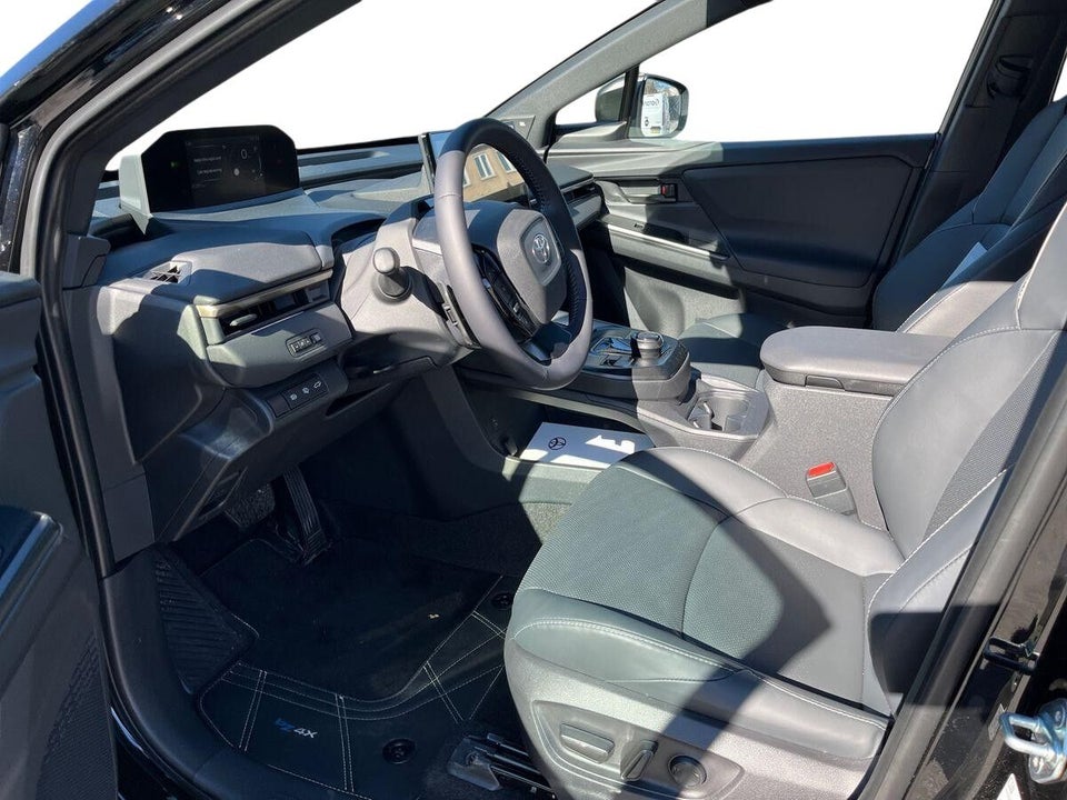 Toyota bZ4X 73 Executive 5d