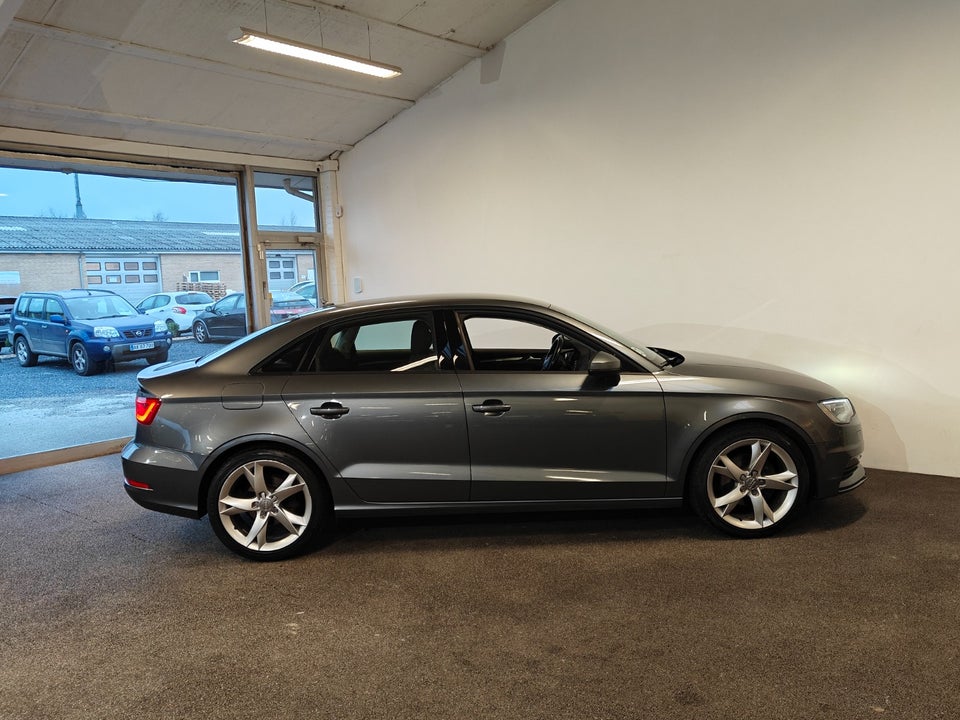 Audi A3 2,0 TDi 150 Ambition S-tr. 4d
