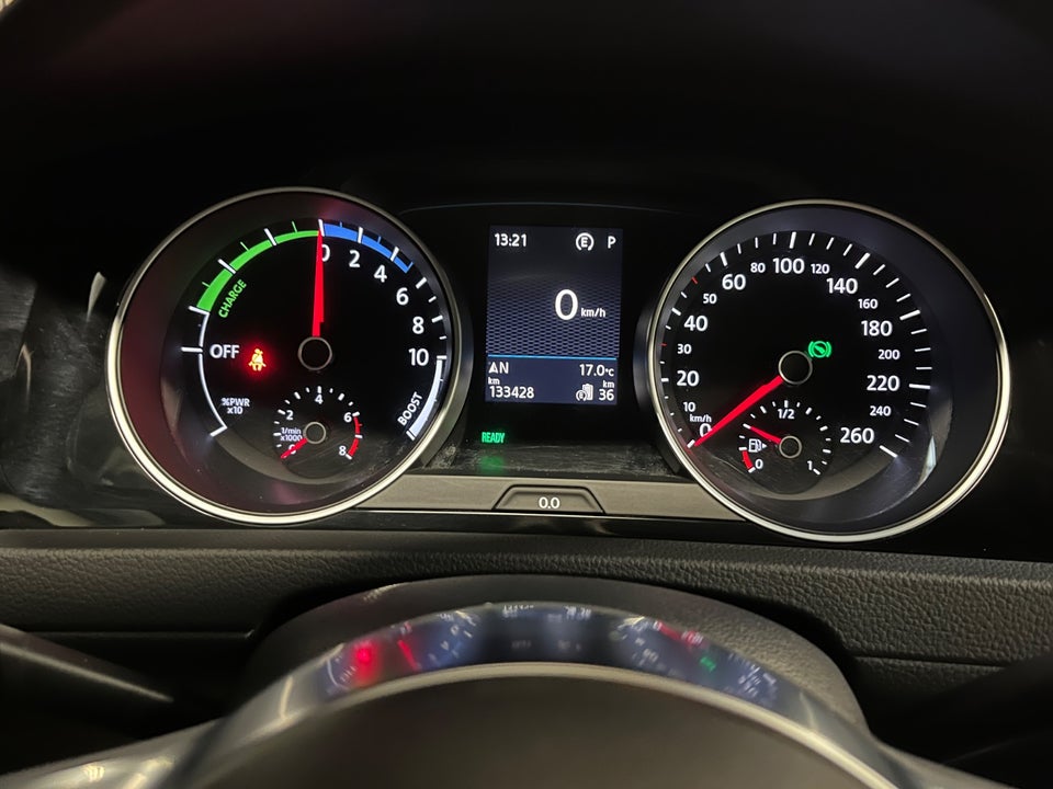 VW Golf VII 1,4 GTE DSG 5d