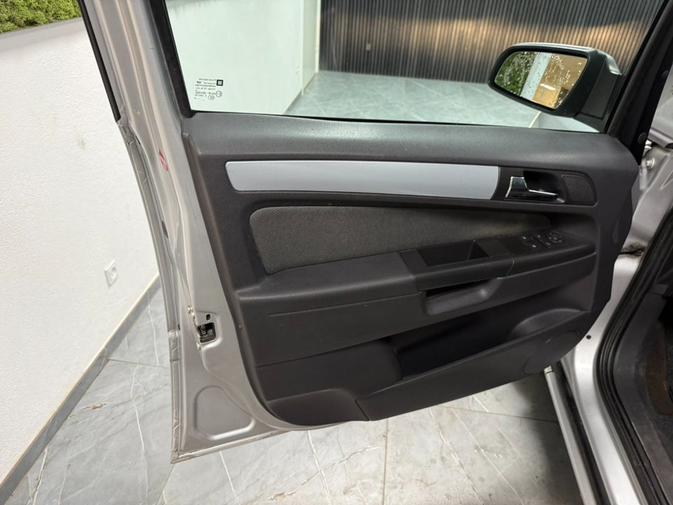 Opel Zafira 1,9 CDTi 100 Flexivan 5d