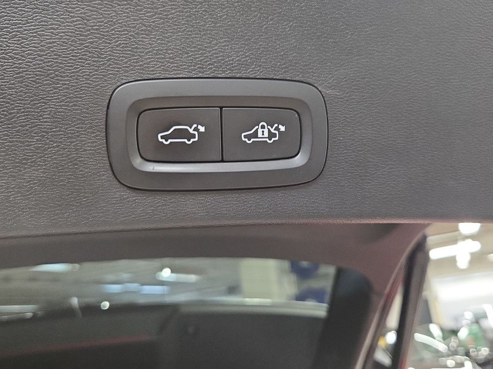 Volvo XC40 1,5 T5 ReCharge R-Design aut. 5d
