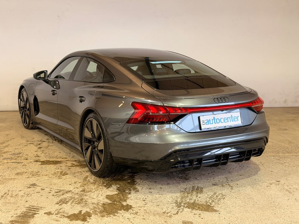 Audi e-tron GT quattro 4d